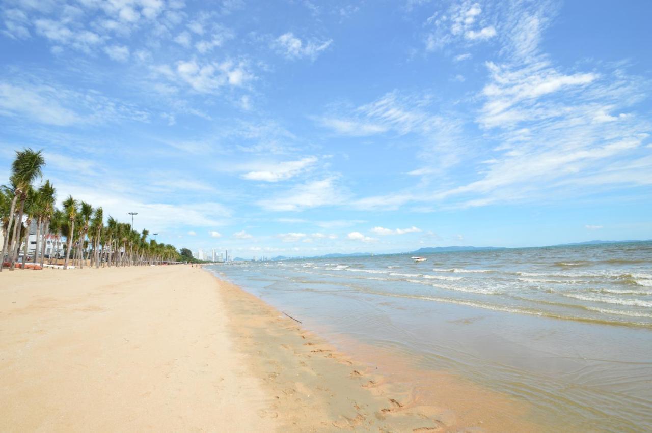 Happy Vikings - Beachfront جومتين بيتش المظهر الخارجي الصورة