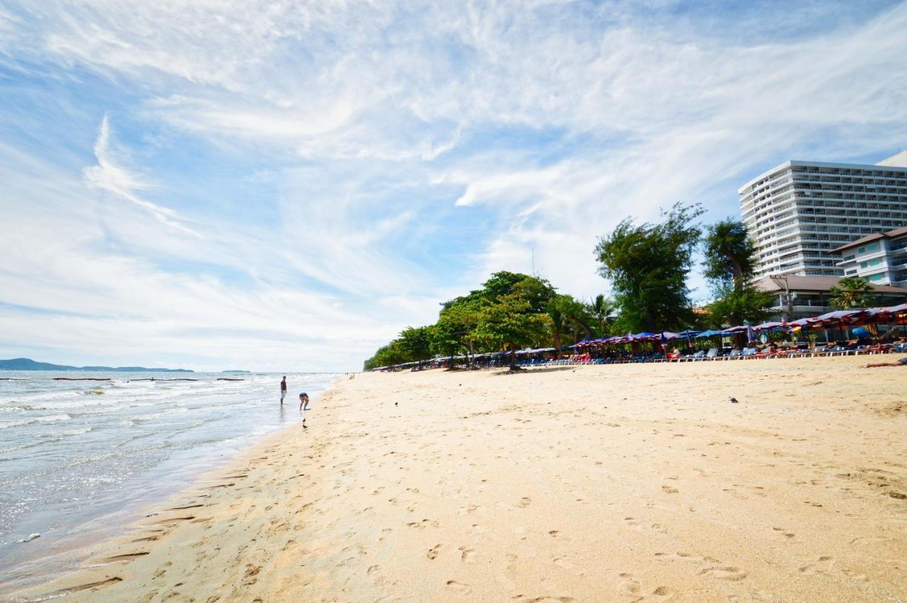 Happy Vikings - Beachfront جومتين بيتش المظهر الخارجي الصورة